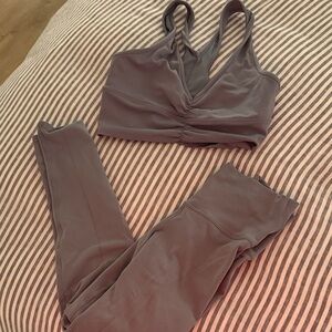 ALO Yoga Mauve V-Neck Seamless Sports Bra and Matching Leggings